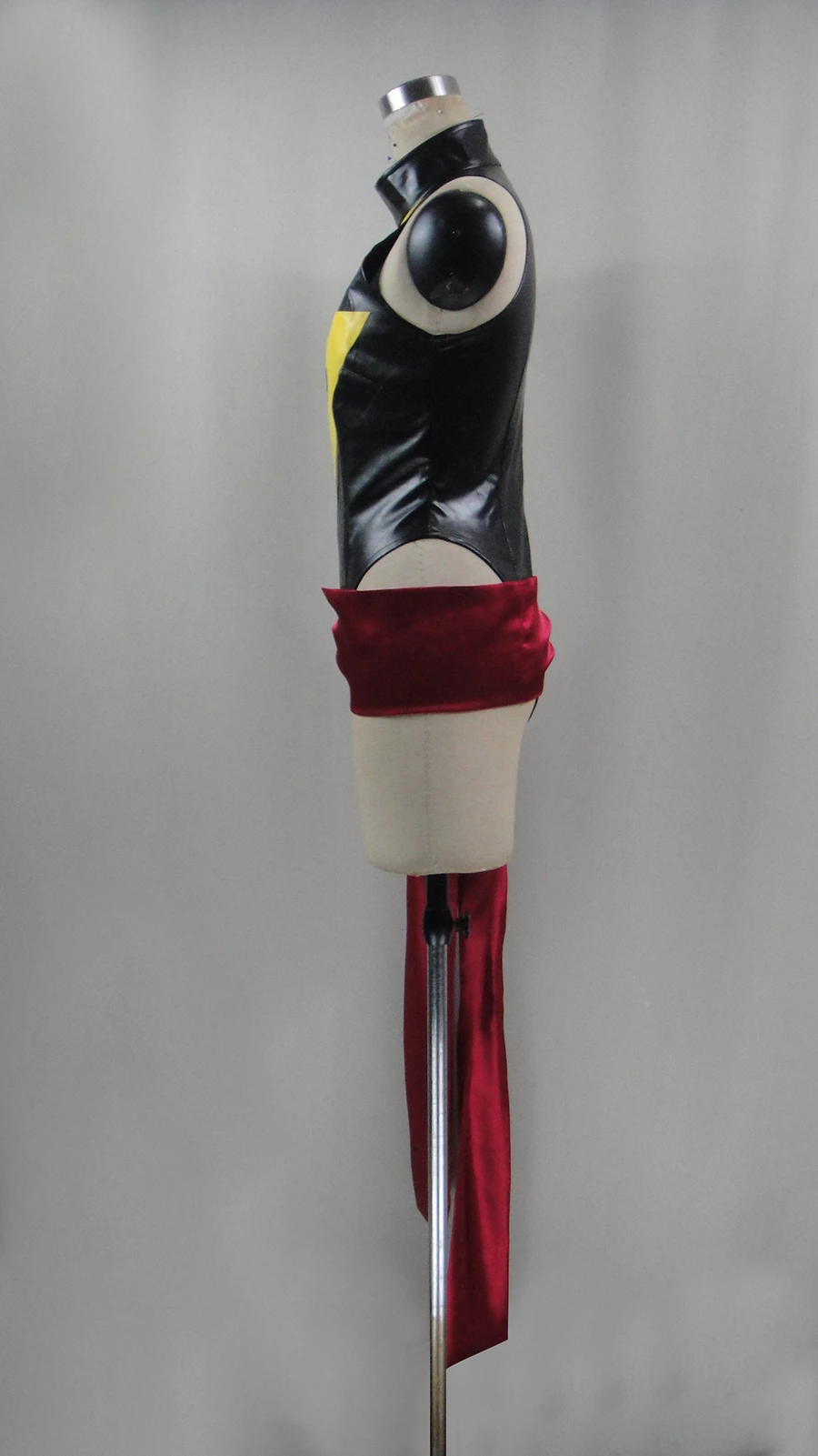 Marvel Avengers Alliance: Ms. Marvel Jumpsuit Cosplay Costume 5 Marvel Avengers Alliance: Ms. Marvel Jumpsuit Cosplay Costume - Image 3