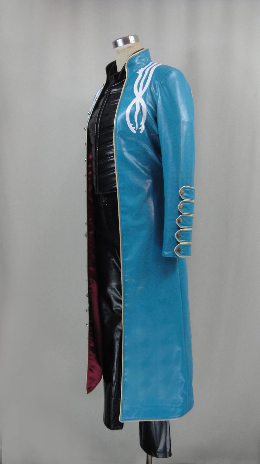 Devil May Cry 3 Vergil Cosplay Costume - Version 3 4 Devil May Cry 3 Vergil Cosplay Costume - Version 3 - Image 2