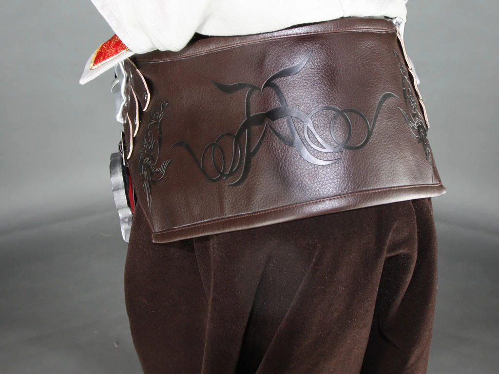 Assassin's Creed II Ezio Cosplay White Edition - Deluxe 15 Assassin's Creed II Ezio Cosplay White Edition - Deluxe - Image 13